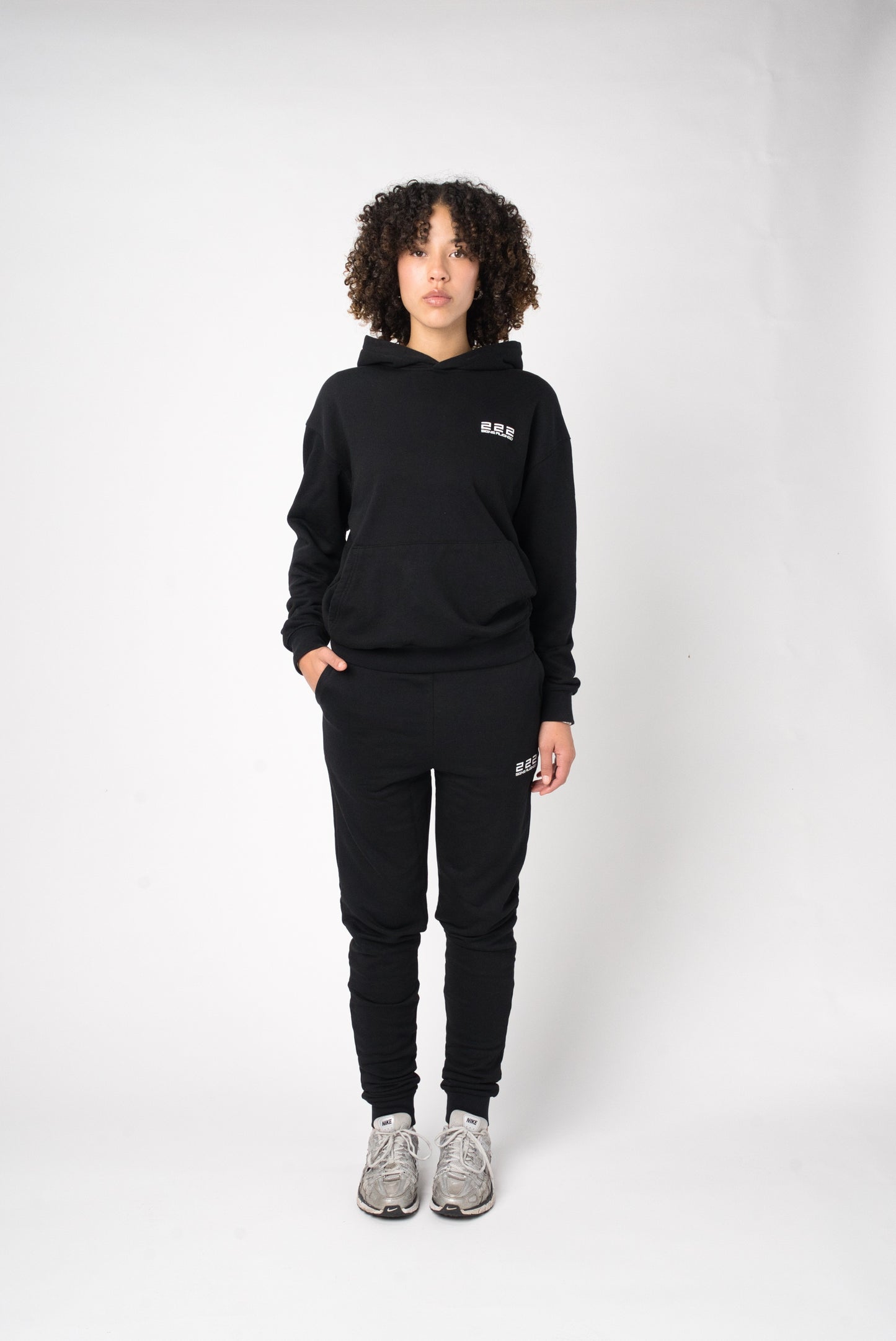 Hoodie & Broek (compleet) zwart